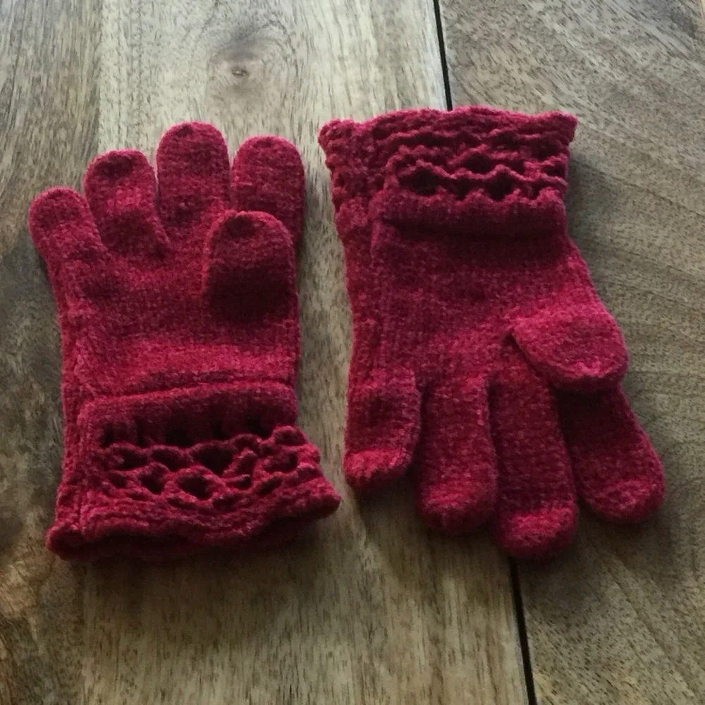 Toddler Chenille deep red scarf and gloves.